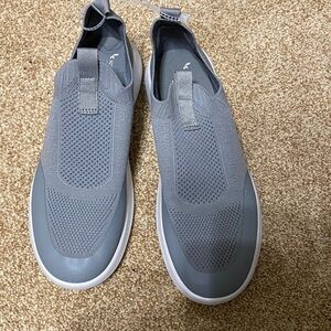 Koolaburra by UGG Slip-On Sneakers in Size 9